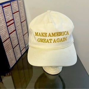 New Cali-Fame Make America Great Again White W/ GOLD Hat Authentic Trump…